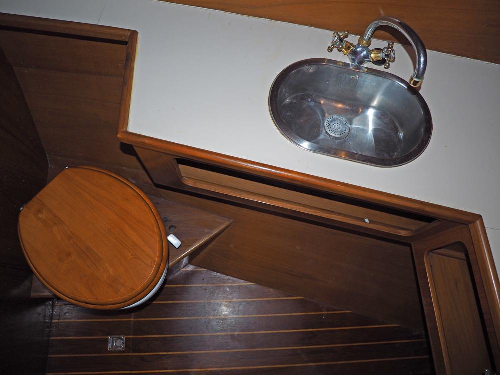 Fore ship, Accommodation